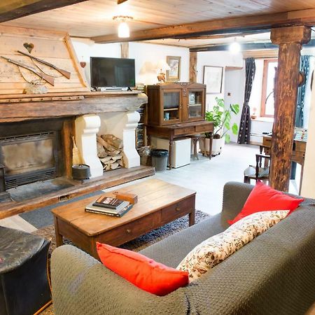 Chalet Bois D'Antan Bed & Breakfast Sainte-Foy-Tarentaise Exterior photo