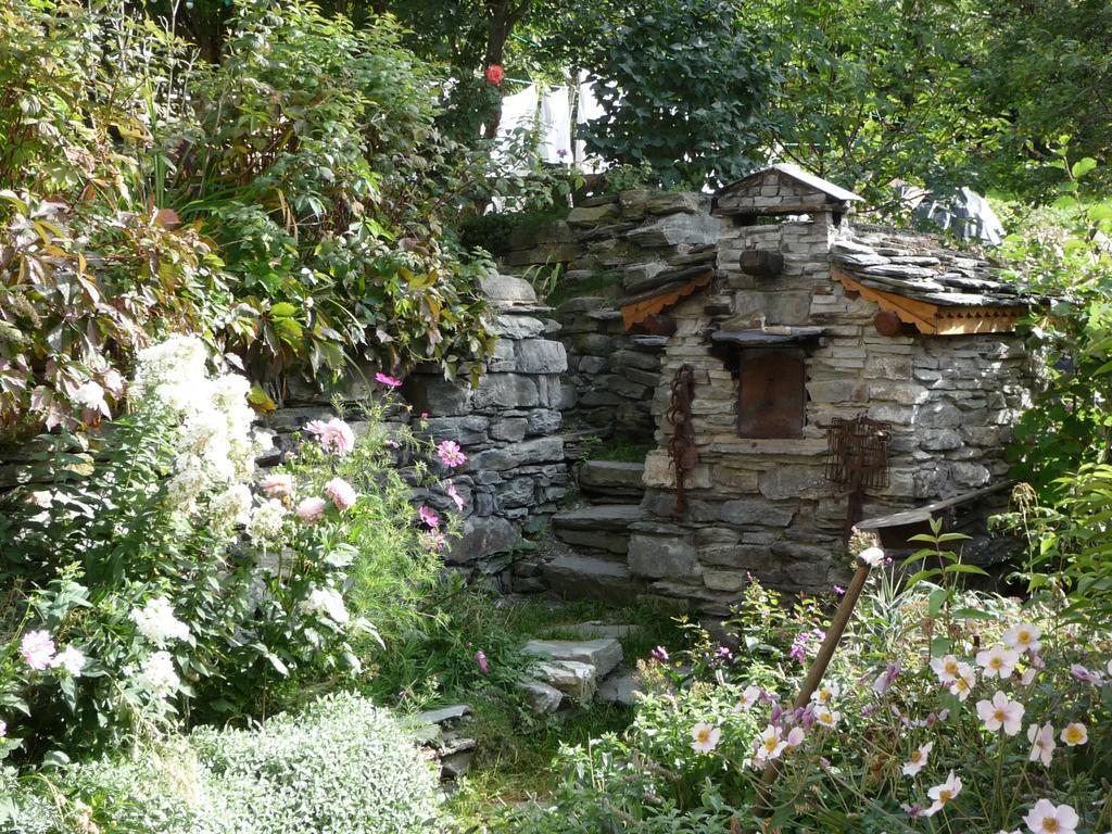 Chalet Bois D'Antan Bed & Breakfast Sainte-Foy-Tarentaise Exterior photo